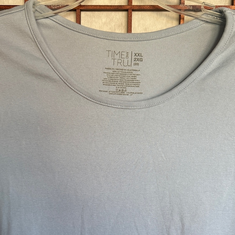 Bundle of Tops, size XXL 2X - Picture 9 of 10